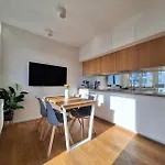 Apartment Widokowa 13-stka Z Widokiem Na Stadion Slaski I Park Slaski, 13 Pietro, Parking Podziemny Free Katowice