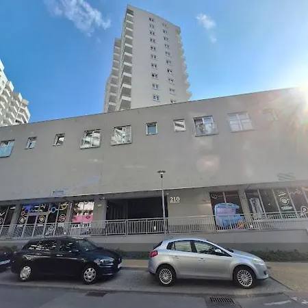Widokowa 13-stka Z Widokiem Na Stadion Slaski I Park Slaski, 13 Pietro, Parking Podziemny Free דירה קטוביץ