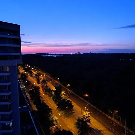 Widokowa 13-stka Z Widokiem Na Stadion Slaski I Park Slaski, 13 Pietro, Parking Podziemny Free * Katowice